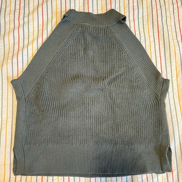 Wilfred Aritzia knit cropped halter, size S in sage frost green - Picture 4 of 4